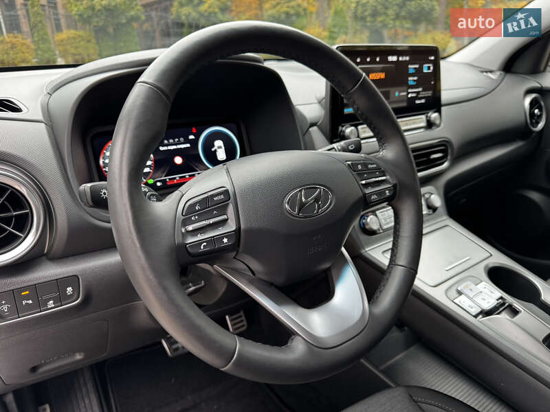 Позашляховик / Кросовер Hyundai Kona Electric 2022 в Києві