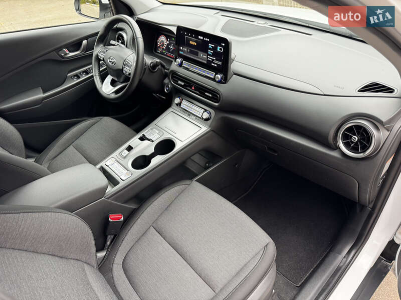 Позашляховик / Кросовер Hyundai Kona Electric 2022 в Києві