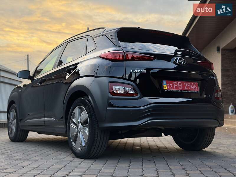 Позашляховик / Кросовер Hyundai Kona Electric 2020 в Чернівцях