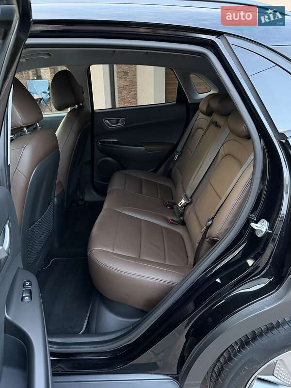 Позашляховик / Кросовер Hyundai Kona Electric 2020 в Чернівцях