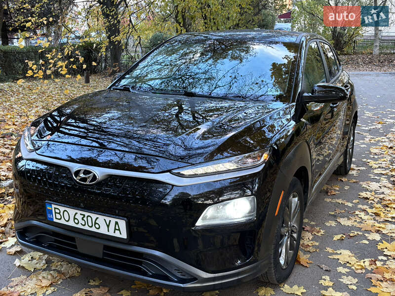 Внедорожник / Кроссовер Hyundai Kona Electric 2021 в Тернополе
