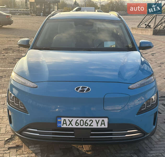 Внедорожник / Кроссовер Hyundai Kona Electric 2022 в Харькове