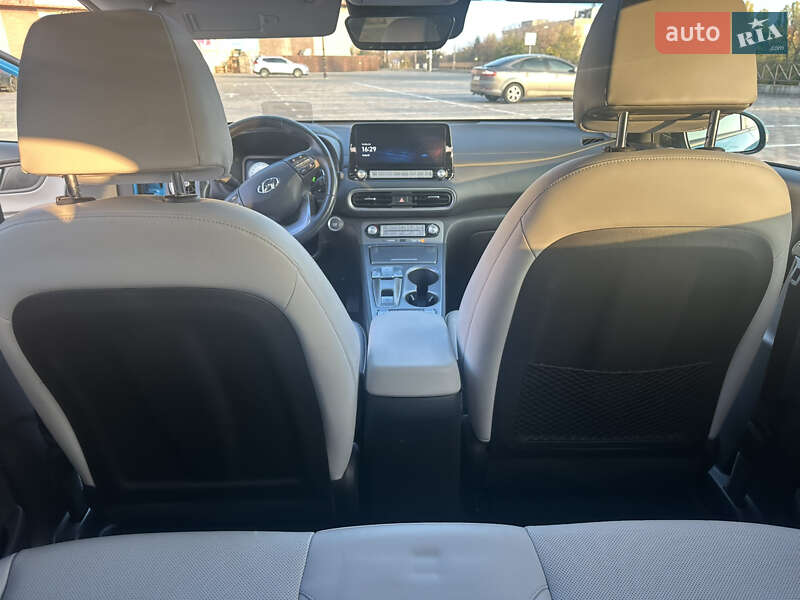 Внедорожник / Кроссовер Hyundai Kona Electric 2022 в Харькове