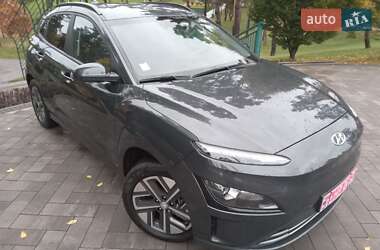 Позашляховик / Кросовер Hyundai Kona Electric 2022 в  фото 4 Позашляховик / Кросовер Hyundai Kona Electric 2022 в
