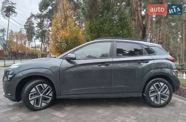 Позашляховик / Кросовер Hyundai Kona Electric 2022 в  фото 8 Позашляховик / Кросовер Hyundai Kona Electric 2022 в