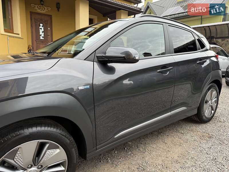 Позашляховик / Кросовер Hyundai Kona Electric 2020 в Львові фото 18 Позашляховик / Кросовер Hyundai Kona Electric 2020 в Львові