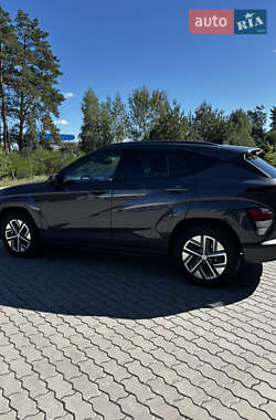 Внедорожник / Кроссовер Hyundai Kona Electric 2024 в 