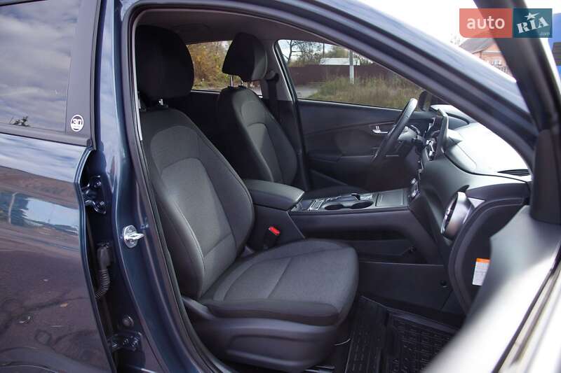 Внедорожник / Кроссовер Hyundai Kona Electric 2022 в Бердичеве