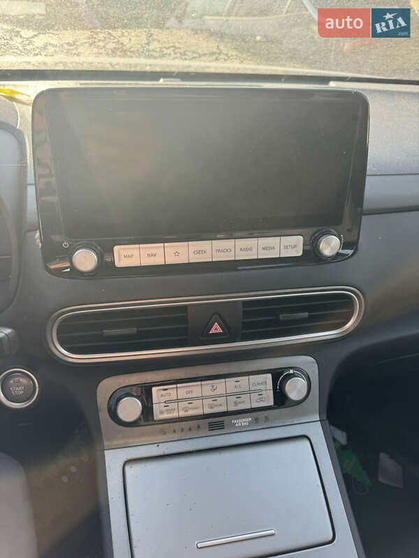 Позашляховик / Кросовер Hyundai Kona Electric 2020 в Рівному