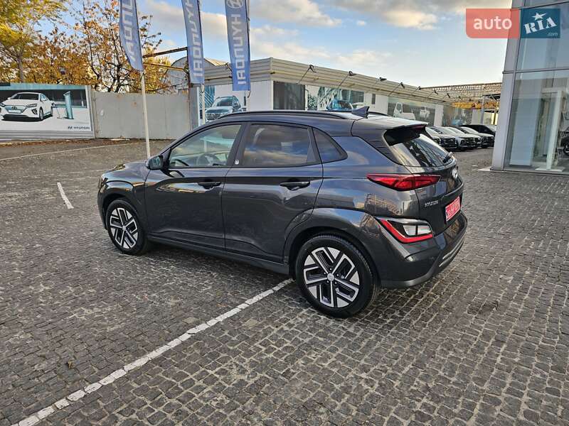 Внедорожник / Кроссовер Hyundai Kona Electric 2022 в Днепре