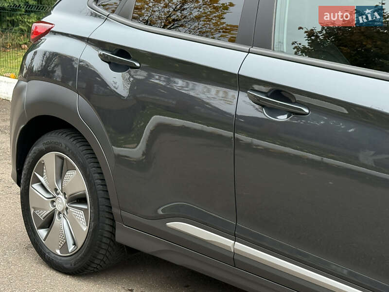 Внедорожник / Кроссовер Hyundai Kona Electric 2020 в Ровно