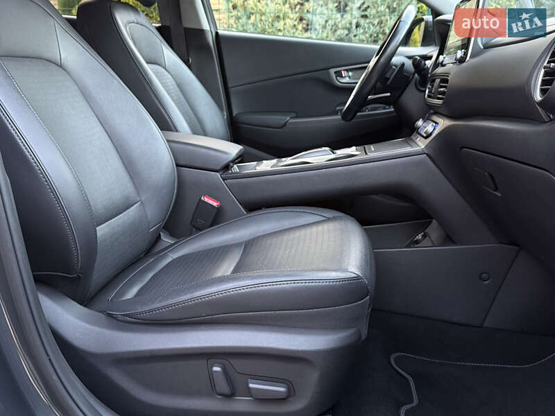 Внедорожник / Кроссовер Hyundai Kona Electric 2020 в Ровно