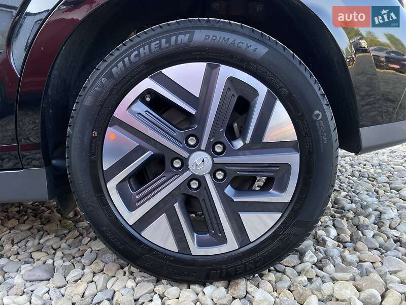 Внедорожник / Кроссовер Hyundai Kona Electric 2021 в Львове