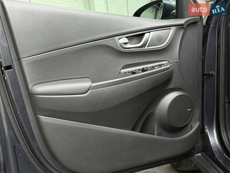 Позашляховик / Кросовер Hyundai Kona Electric 2020 в Луцьку