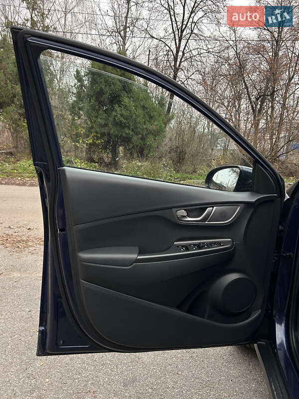 Позашляховик / Кросовер Hyundai Kona Electric 2020 в Дніпрі