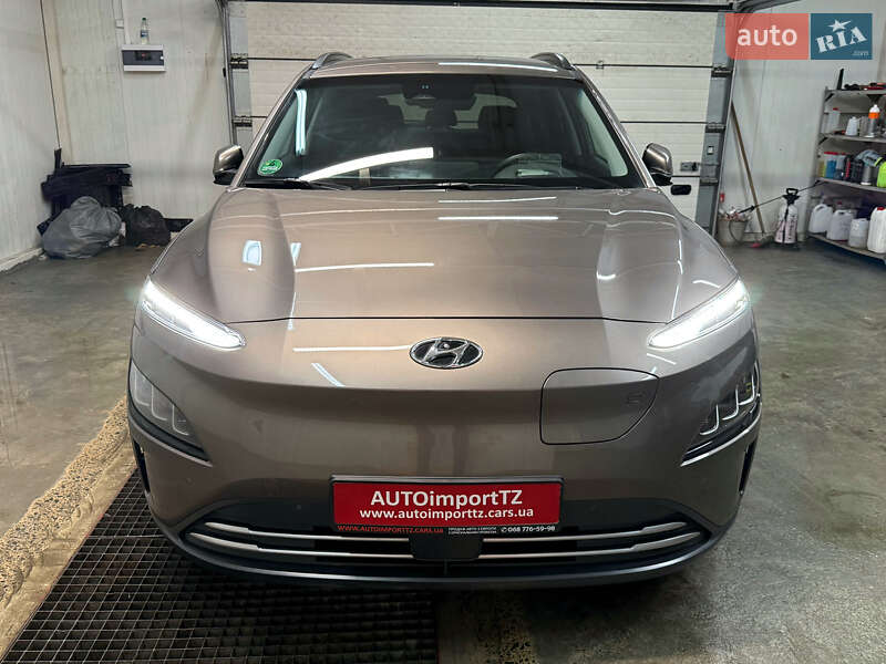 Внедорожник / Кроссовер Hyundai Kona Electric 2021 в Львове