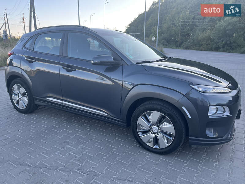 Внедорожник / Кроссовер Hyundai Kona Electric 2020 в Виннице