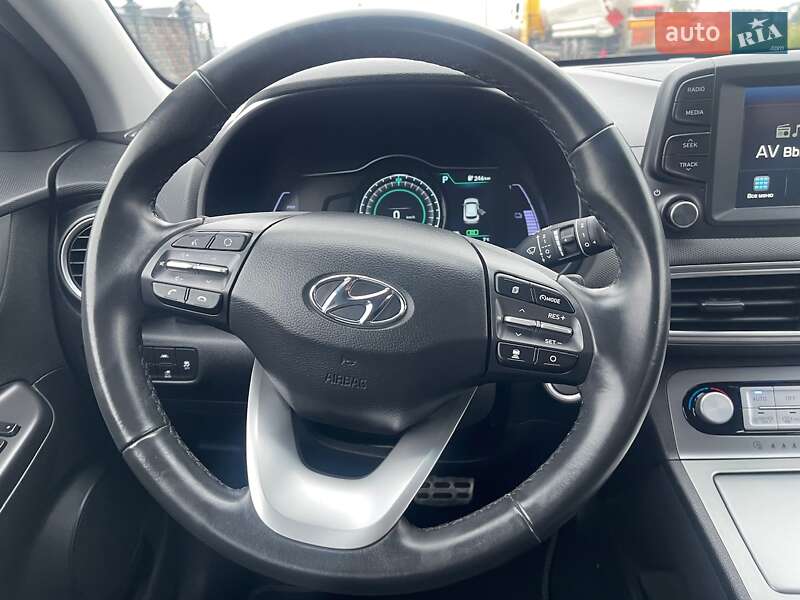 Внедорожник / Кроссовер Hyundai Kona Electric 2020 в Ровно