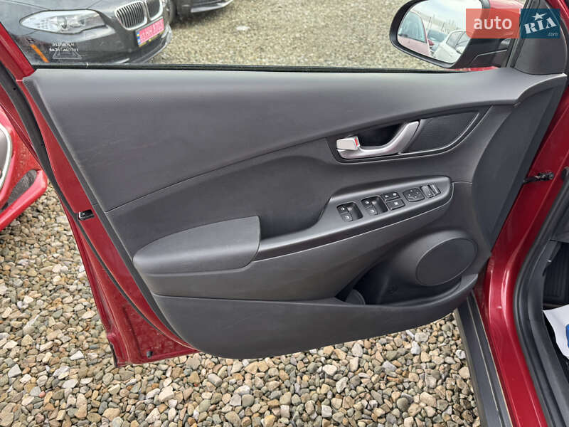 Внедорожник / Кроссовер Hyundai Kona Electric 2022 в Ивано-Франковске