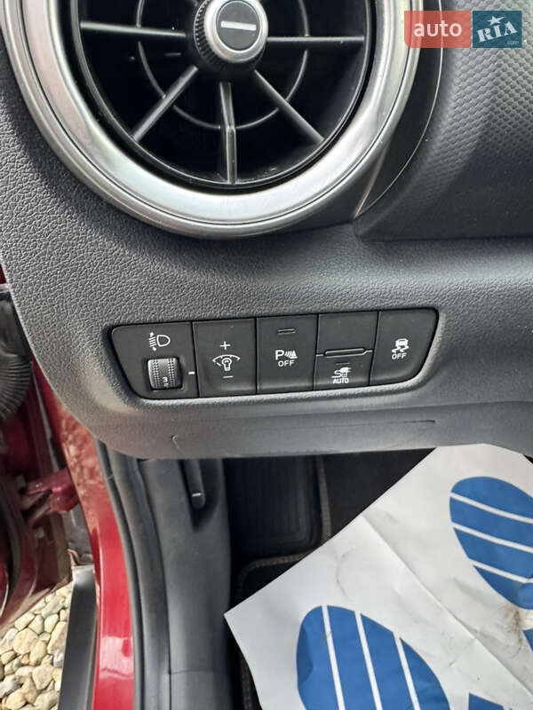 Внедорожник / Кроссовер Hyundai Kona Electric 2022 в Ивано-Франковске