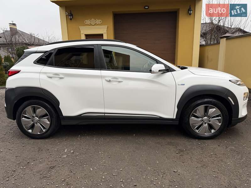 Позашляховик / Кросовер Hyundai Kona Electric 2020 в Львові фото 8 Позашляховик / Кросовер Hyundai Kona Electric 2020 в Львові