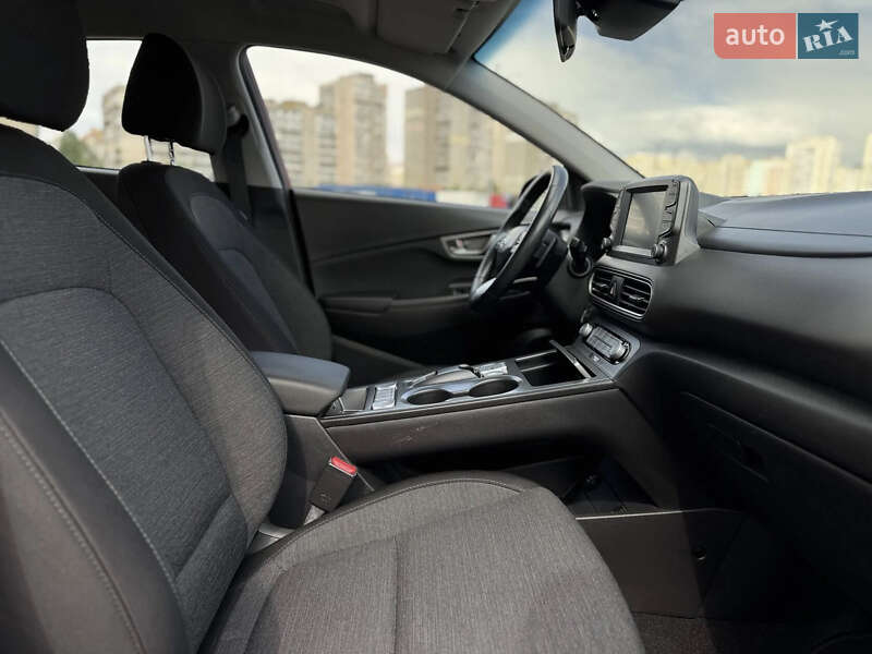 Внедорожник / Кроссовер Hyundai Kona Electric 2020 в Киеве фото 18 Внедорожник / Кроссовер Hyundai Kona Electric 2020 в Киеве