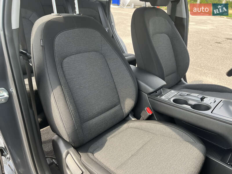 Внедорожник / Кроссовер Hyundai Kona Electric 2020 в Виннице фото 37 Внедорожник / Кроссовер Hyundai Kona Electric 2020 в Виннице