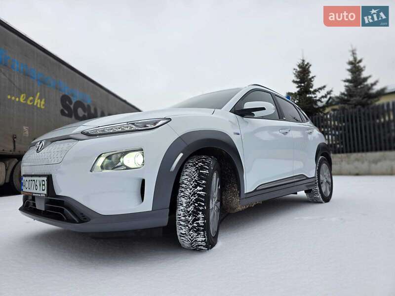 Внедорожник / Кроссовер Hyundai Kona Electric 2020 в Луцке