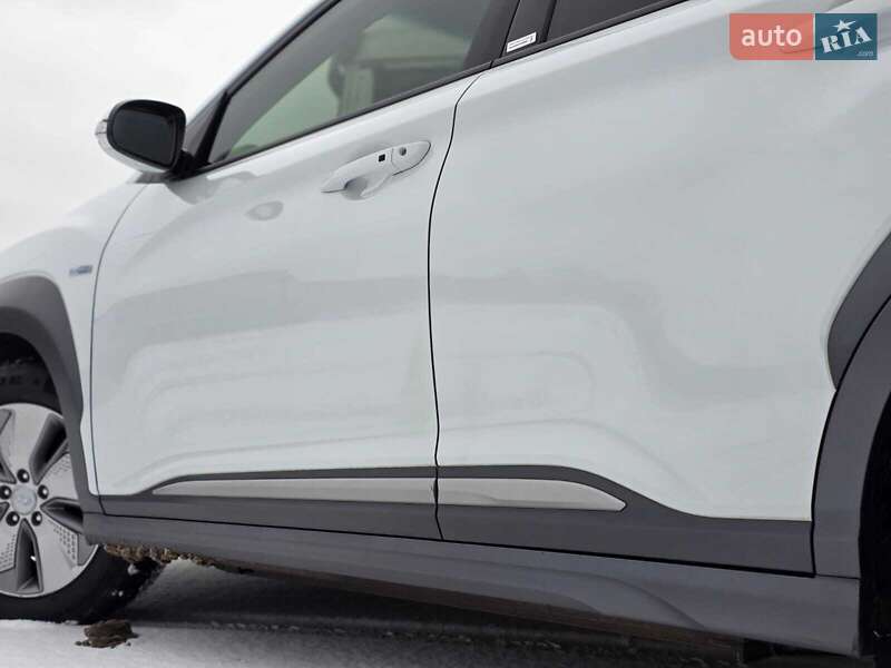Внедорожник / Кроссовер Hyundai Kona Electric 2020 в Луцке