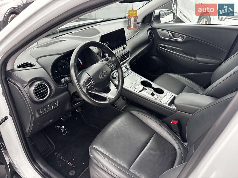 Внедорожник / Кроссовер Hyundai Kona Electric 2021 в Львове