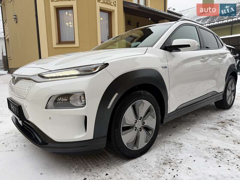 Внедорожник / Кроссовер Hyundai Kona Electric 2021 в Львове
