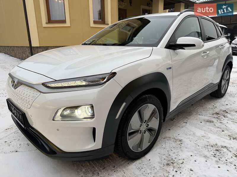 Внедорожник / Кроссовер Hyundai Kona Electric 2021 в Львове