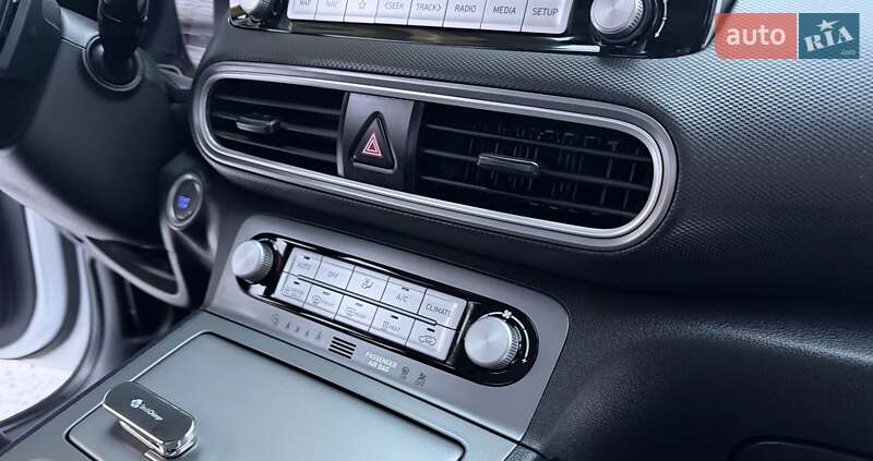 Внедорожник / Кроссовер Hyundai Kona Electric 2021 в Львове