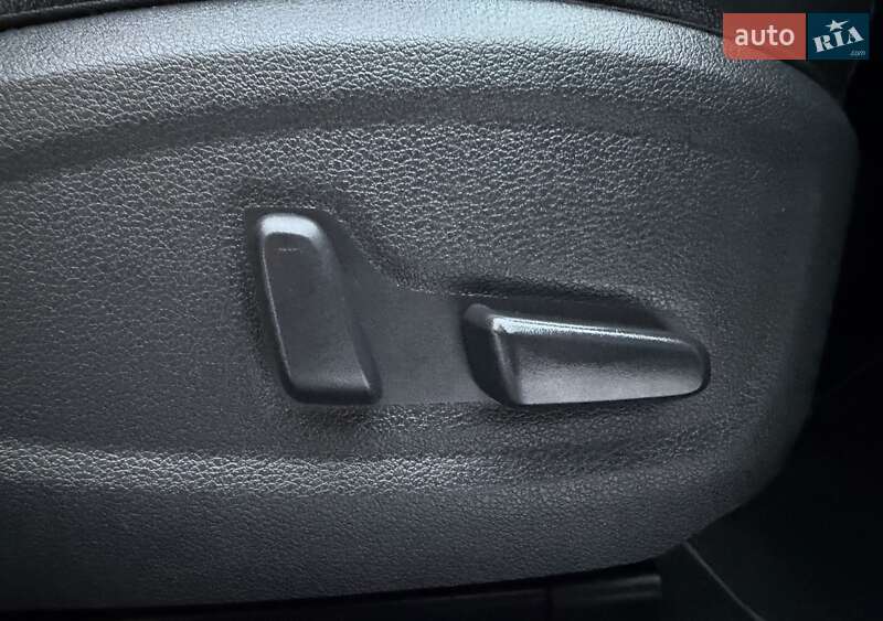 Внедорожник / Кроссовер Hyundai Kona Electric 2021 в Львове