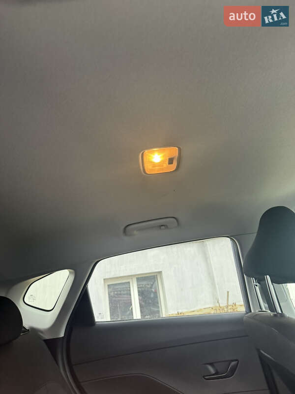 Внедорожник / Кроссовер Hyundai Kona Electric 2024 в Ивано-Франковске фото 31 Внедорожник / Кроссовер Hyundai Kona Electric 2024 в Ивано-Франковске