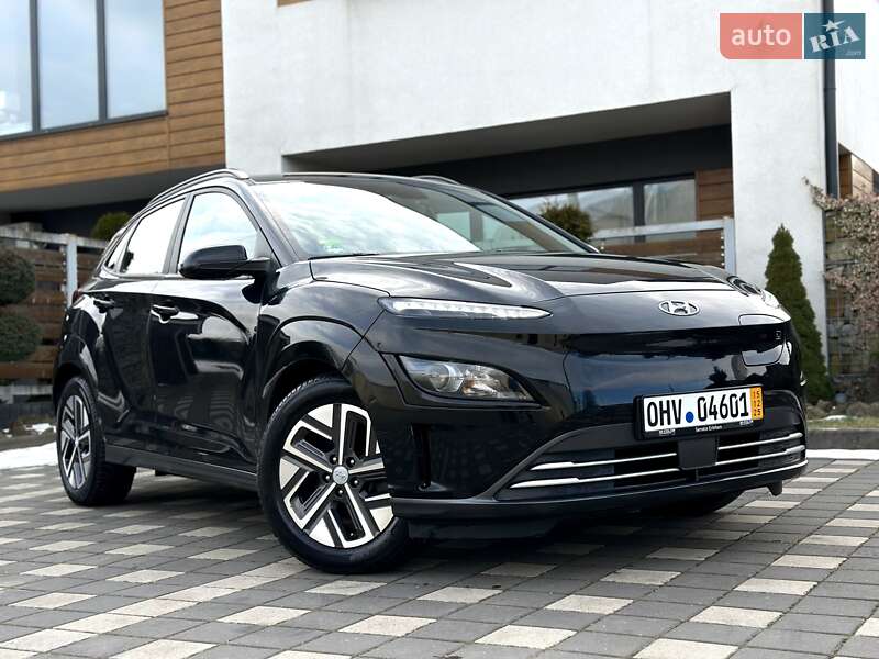 Внедорожник / Кроссовер Hyundai Kona Electric 2021 в Стрые
