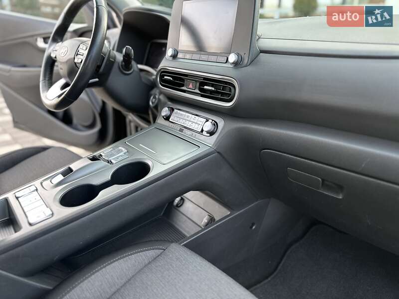 Внедорожник / Кроссовер Hyundai Kona Electric 2021 в Стрые