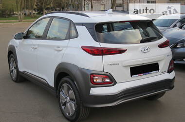 Внедорожник / Кроссовер Hyundai Kona 2019 в Киеве