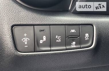 Позашляховик / Кросовер Hyundai Kona 2019 в 