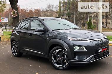 Позашляховик / Кросовер Hyundai Kona 2019 в 