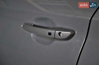 Внедорожник / Кроссовер Hyundai Kona 2018 в 