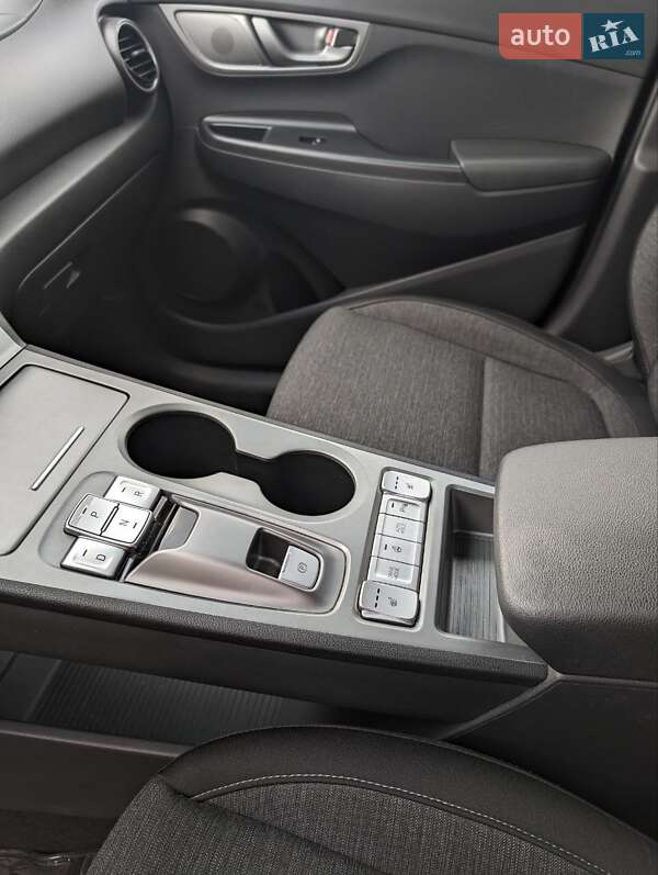 Внедорожник / Кроссовер Hyundai Kona 2020 в Львове