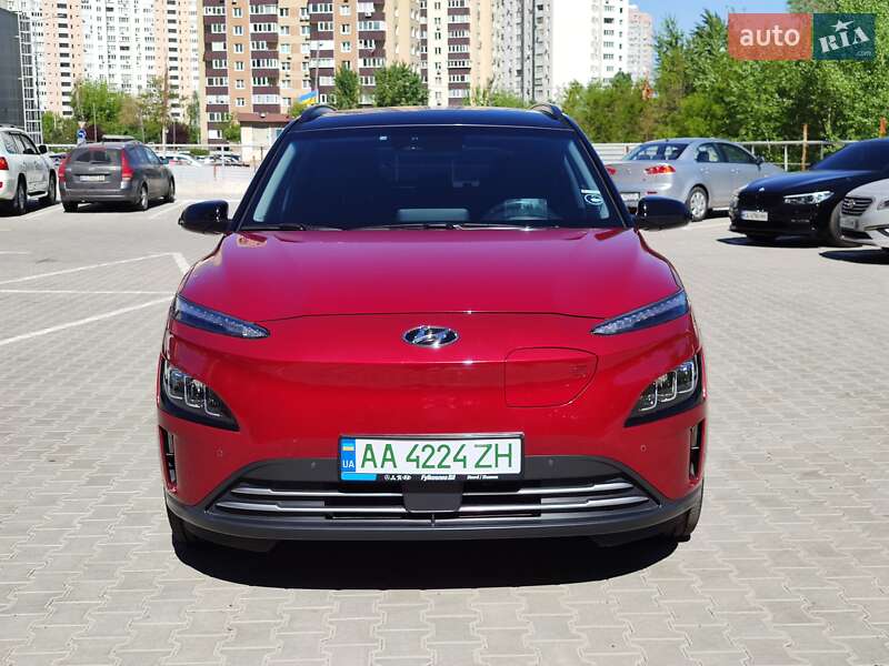 Внедорожник / Кроссовер Hyundai Kona 2022 в Киеве
