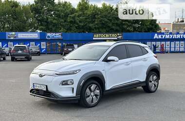 Позашляховик / Кросовер Hyundai Kona 2018 в Києві