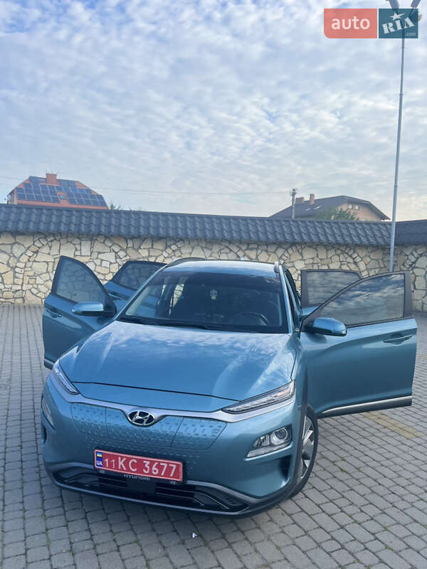 Позашляховик / Кросовер Hyundai Kona 2020 в Львові
