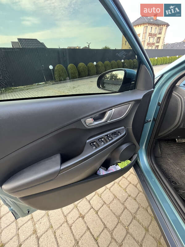 Позашляховик / Кросовер Hyundai Kona 2020 в Львові