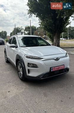 Внедорожник / Кроссовер Hyundai Kona 2019 в 