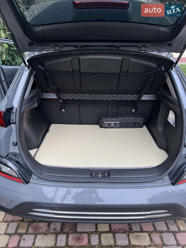 Внедорожник / Кроссовер Hyundai Kona 2021 в Ровно