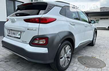 Внедорожник / Кроссовер Hyundai Kona 2019 в Черноморске