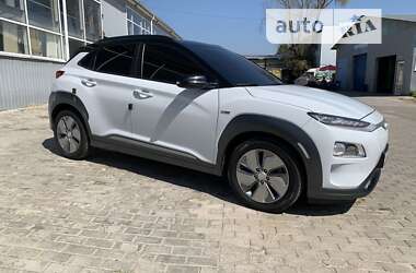 Внедорожник / Кроссовер Hyundai Kona 2020 в Киеве